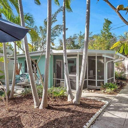 Charming Studio W Pool One Mile To Beach Pets Welcome Лейк-Ворт Екстер'єр фото