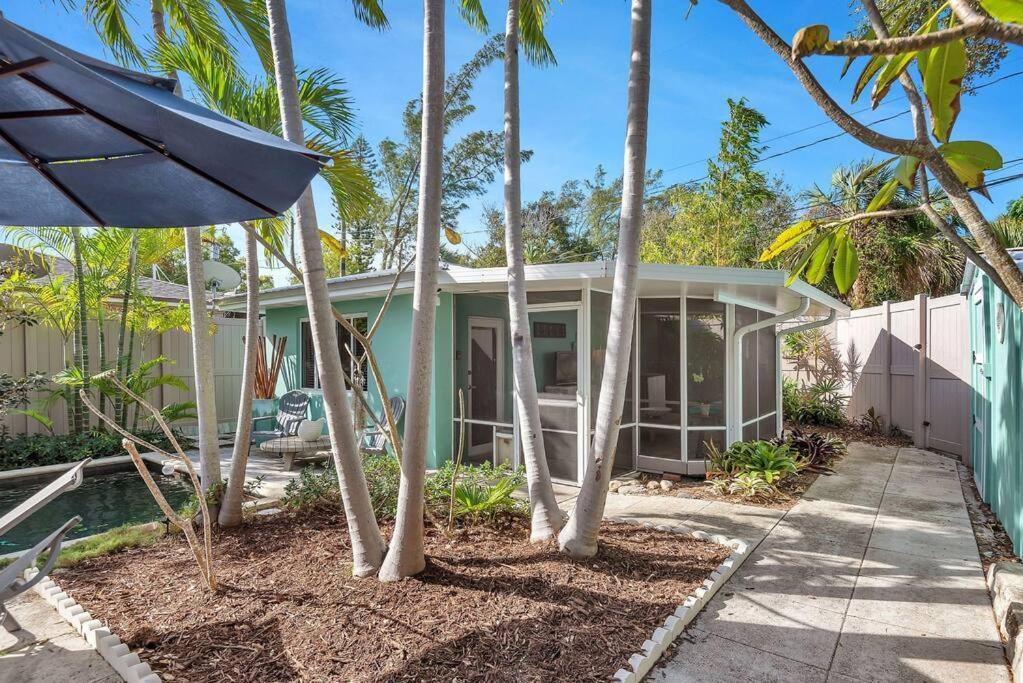 Charming Studio W Pool One Mile To Beach Pets Welcome Лейк-Ворт Екстер'єр фото