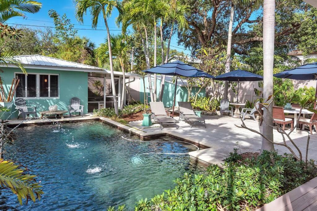 Charming Studio W Pool One Mile To Beach Pets Welcome Лейк-Ворт Екстер'єр фото